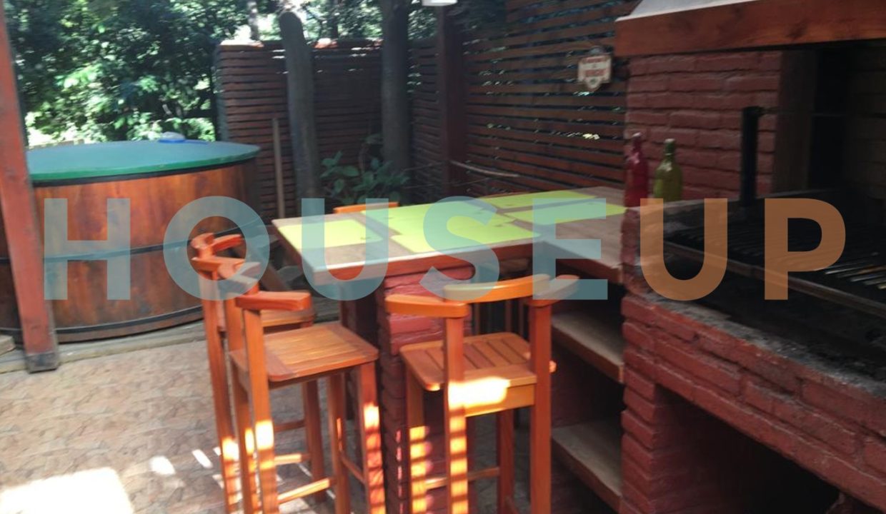 Captura de pantalla 2025-12-08 020401